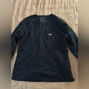 Large scrub top long sleeve figs